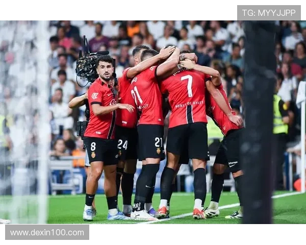 西媒称皇马战马略卡若未派七名一队球员出场将面临西甲官方处罚